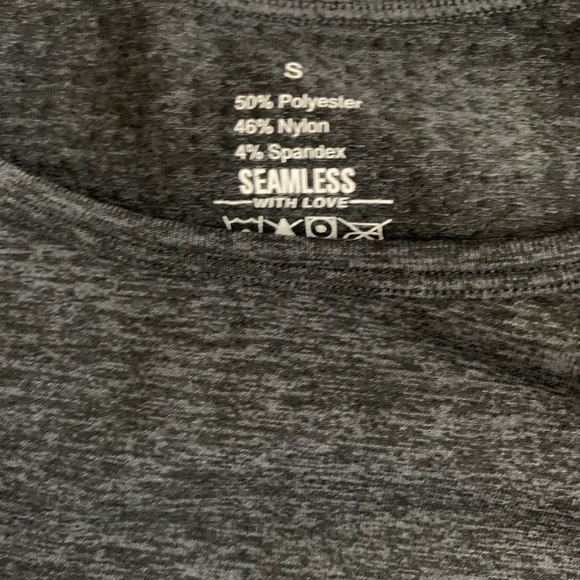 Seamless Crop Top | Longsleeve - Picture 2 of 5